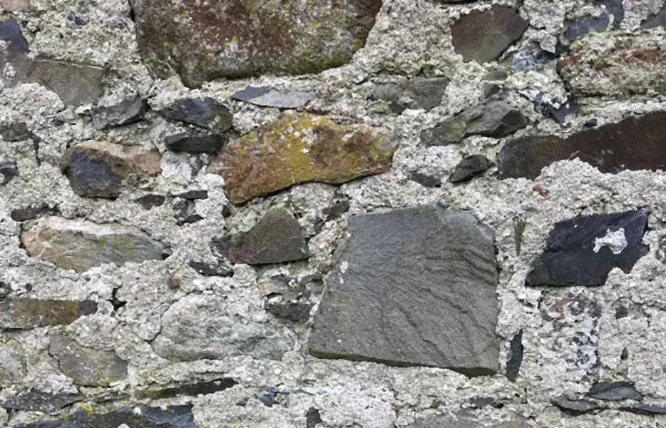 Wall surface prepared for tanking slurry